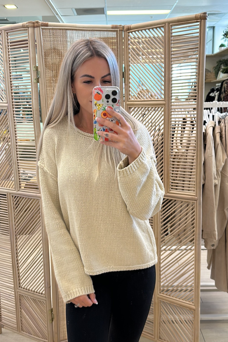 LYDIA KNIT