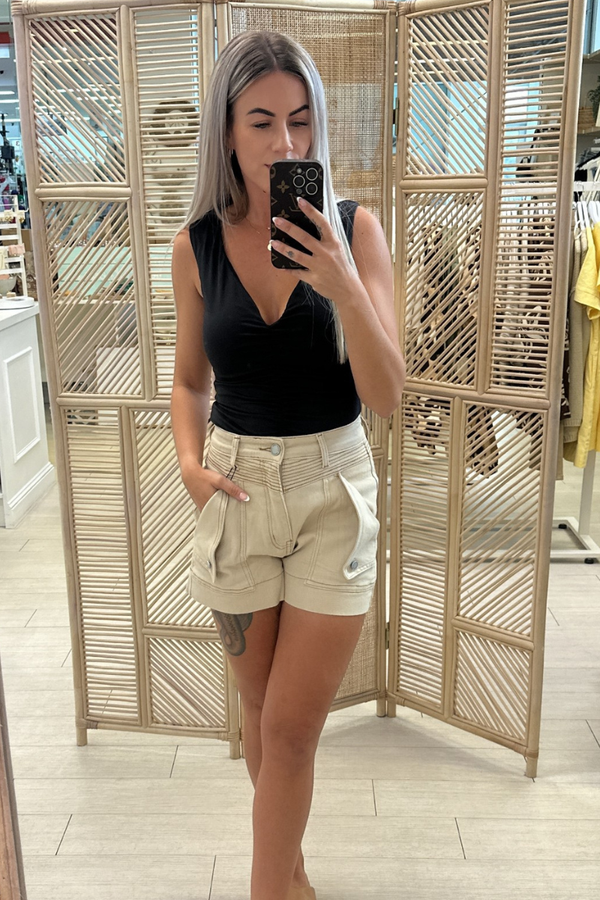 MYKOS SHORTS - BEIGE