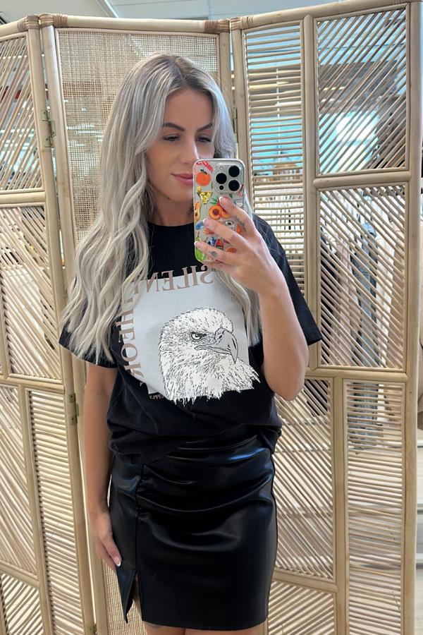 QUAINT TEE - BLACK