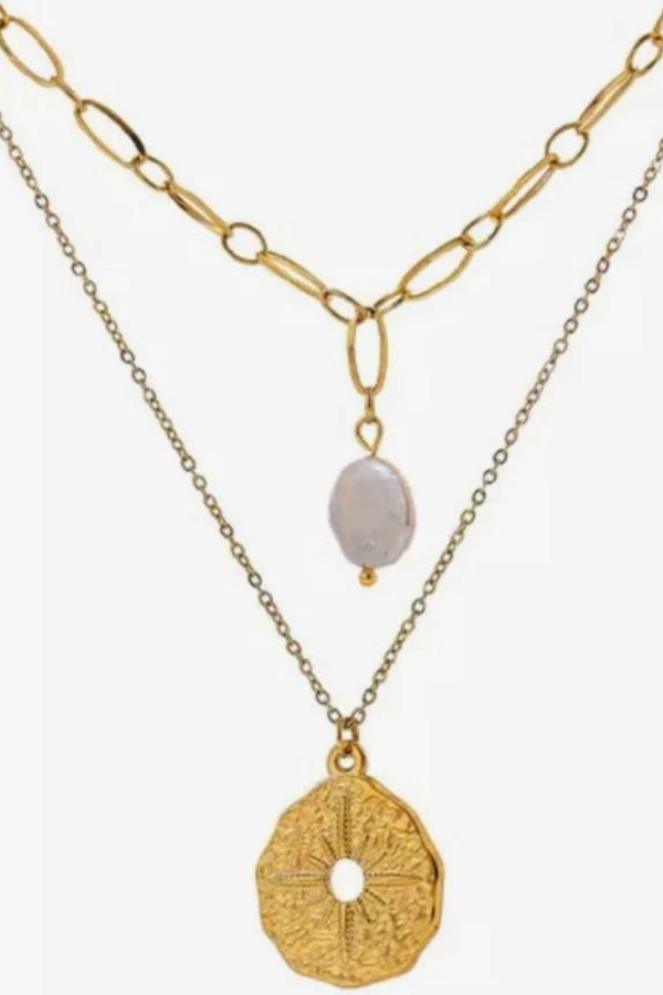 SHELL 18K GOLD PLATED PENDANT NECKLACE